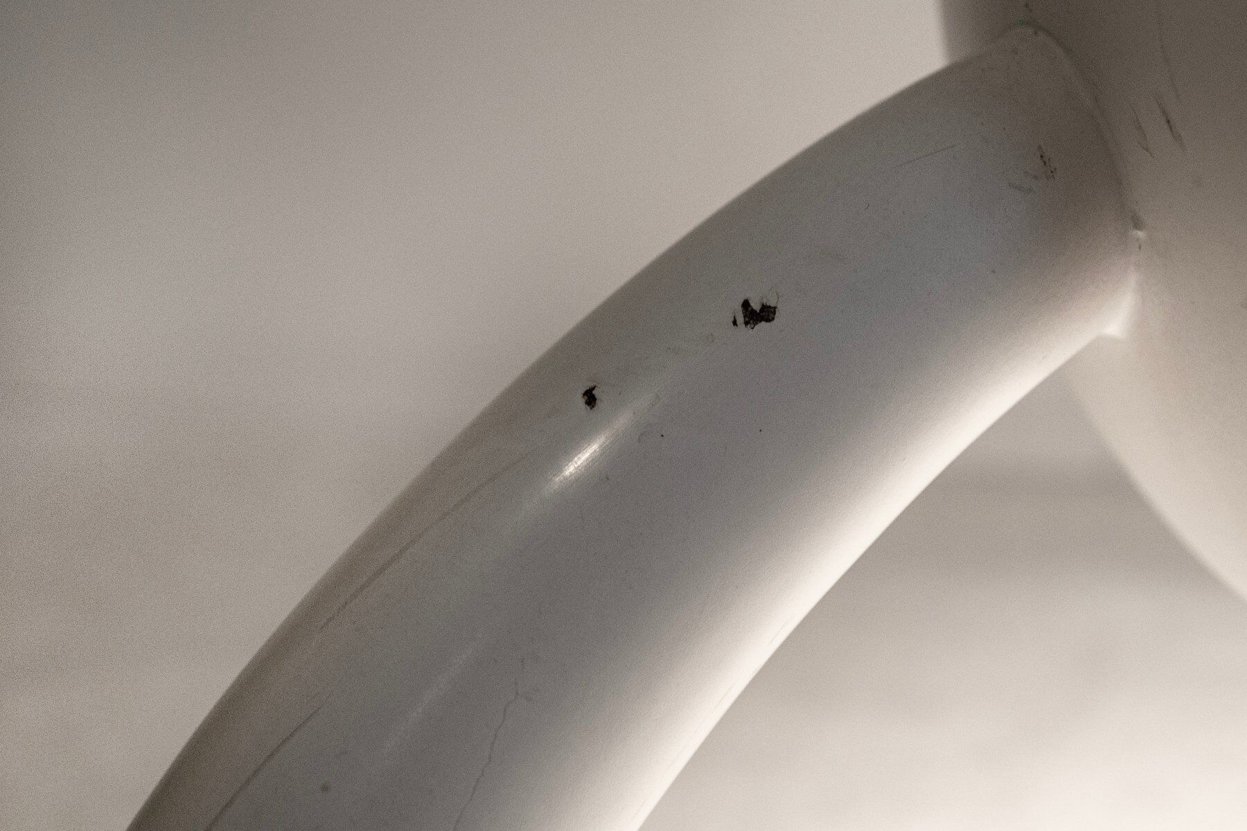 Vintage Space Age table lamp in metal, Italy, 1950s.