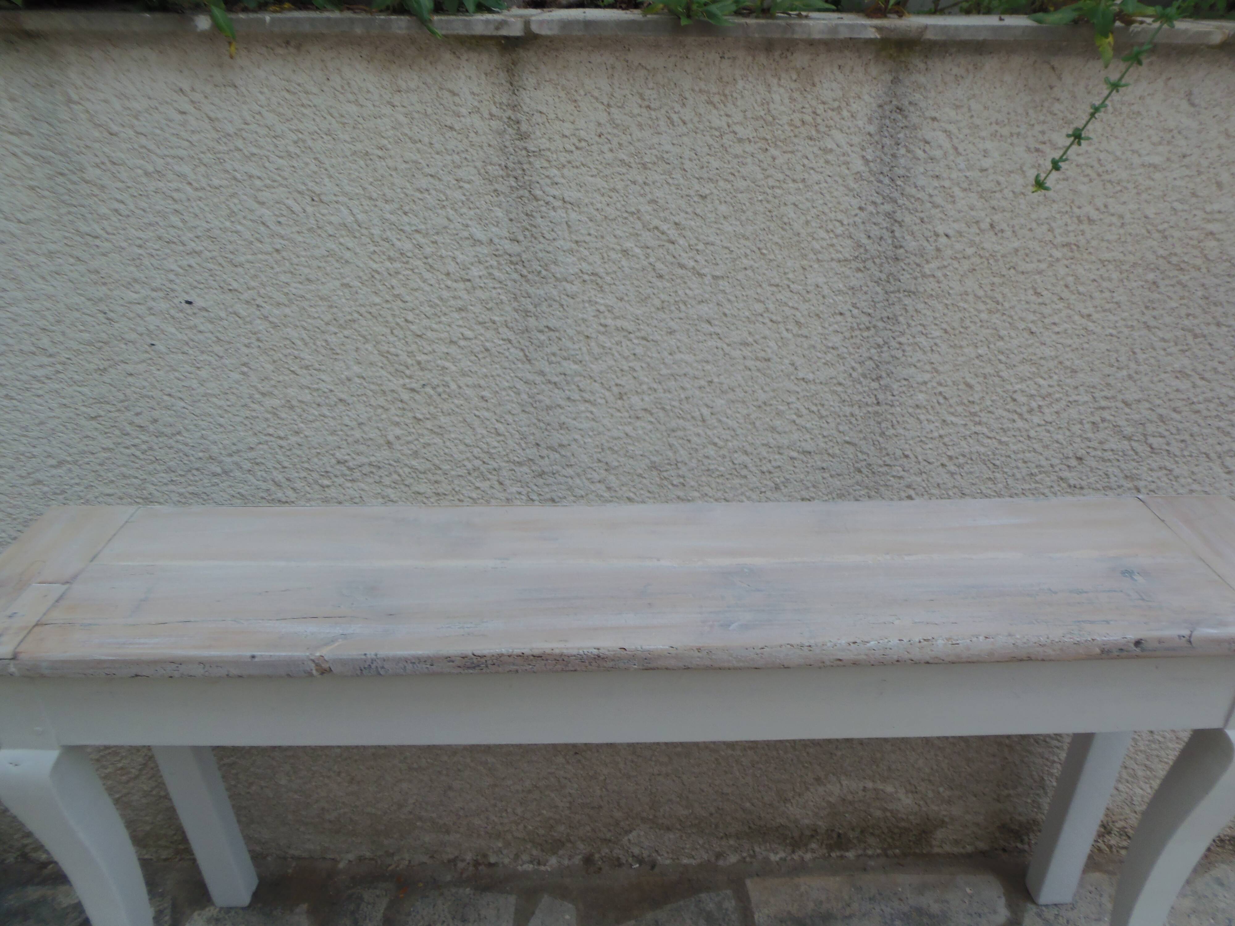 Console with a weathered grey cotton base, top in bleached walnut.