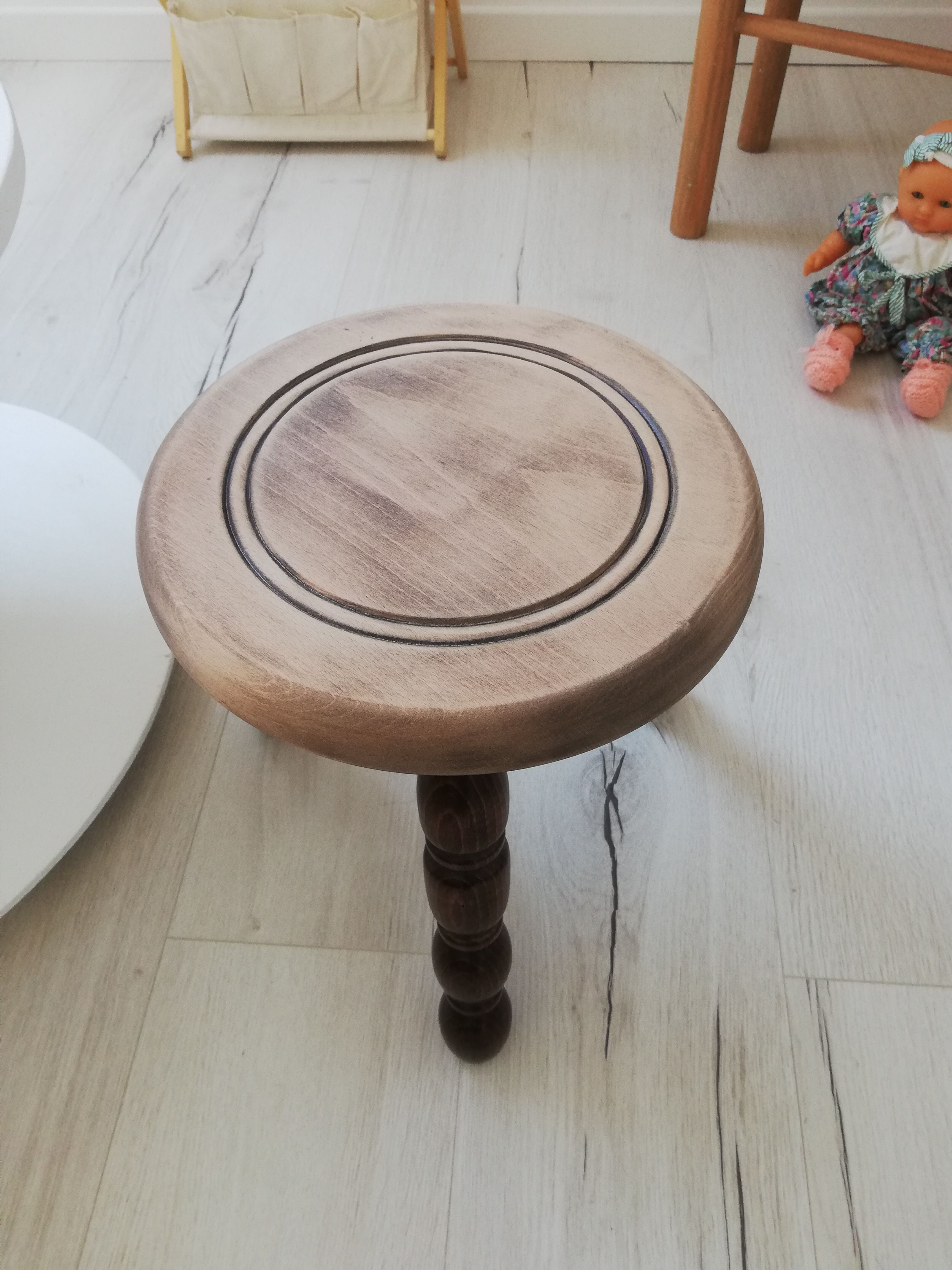 Vintage tripod stool