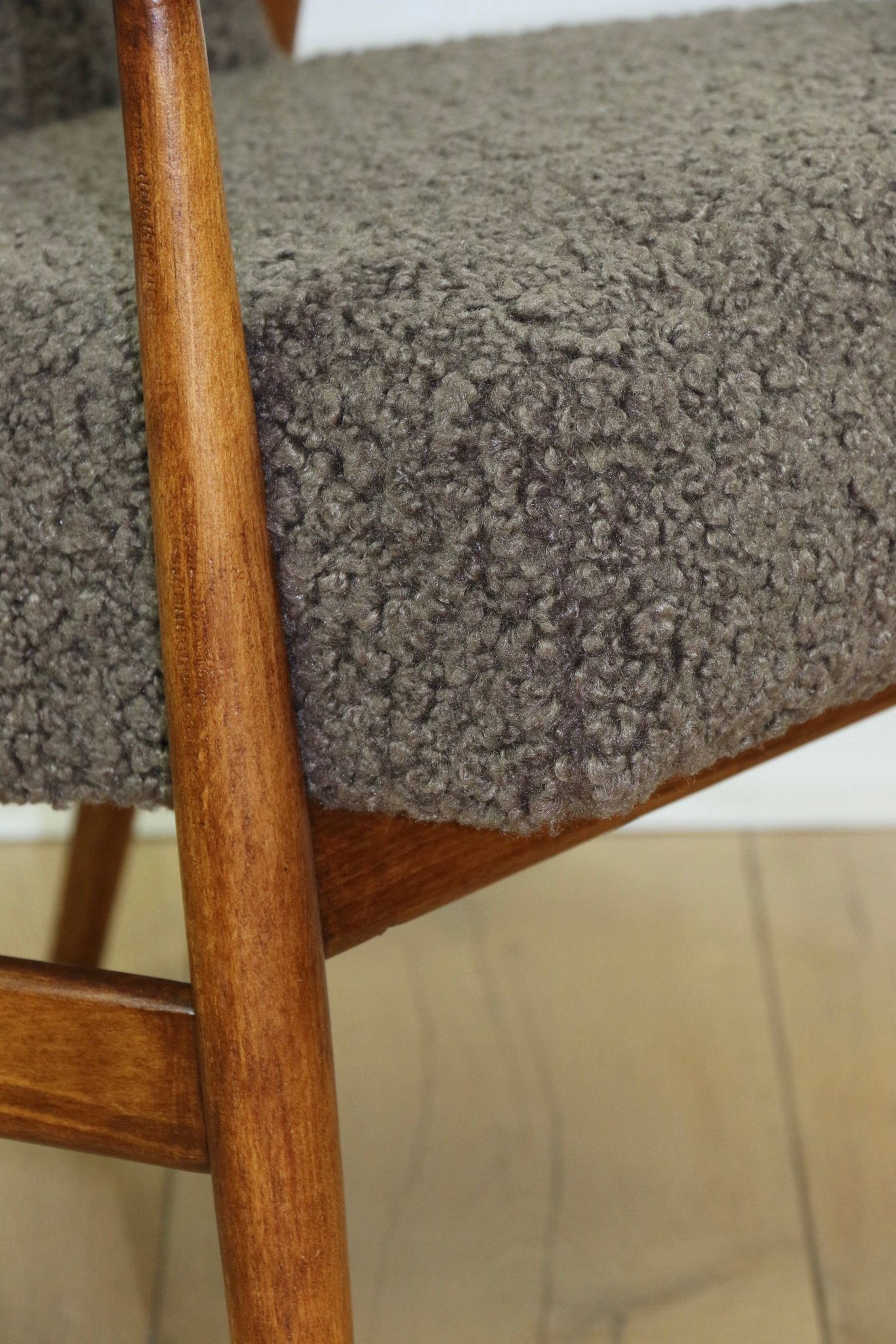 Armchair 'Lis', 1970s brown chocolate brown boucle design by Henryk Lis - 2 pieces available