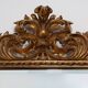 Grand miroir mural richement décoré de style baroque italien du XXe siècle