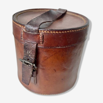 Leather collar box, circa 1900.