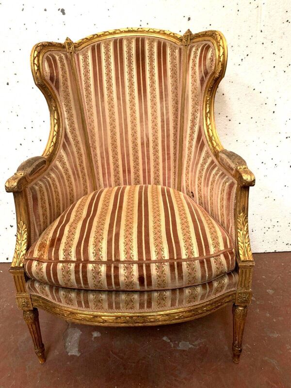 Bergère de style louis xvi en bois doré xx siècle