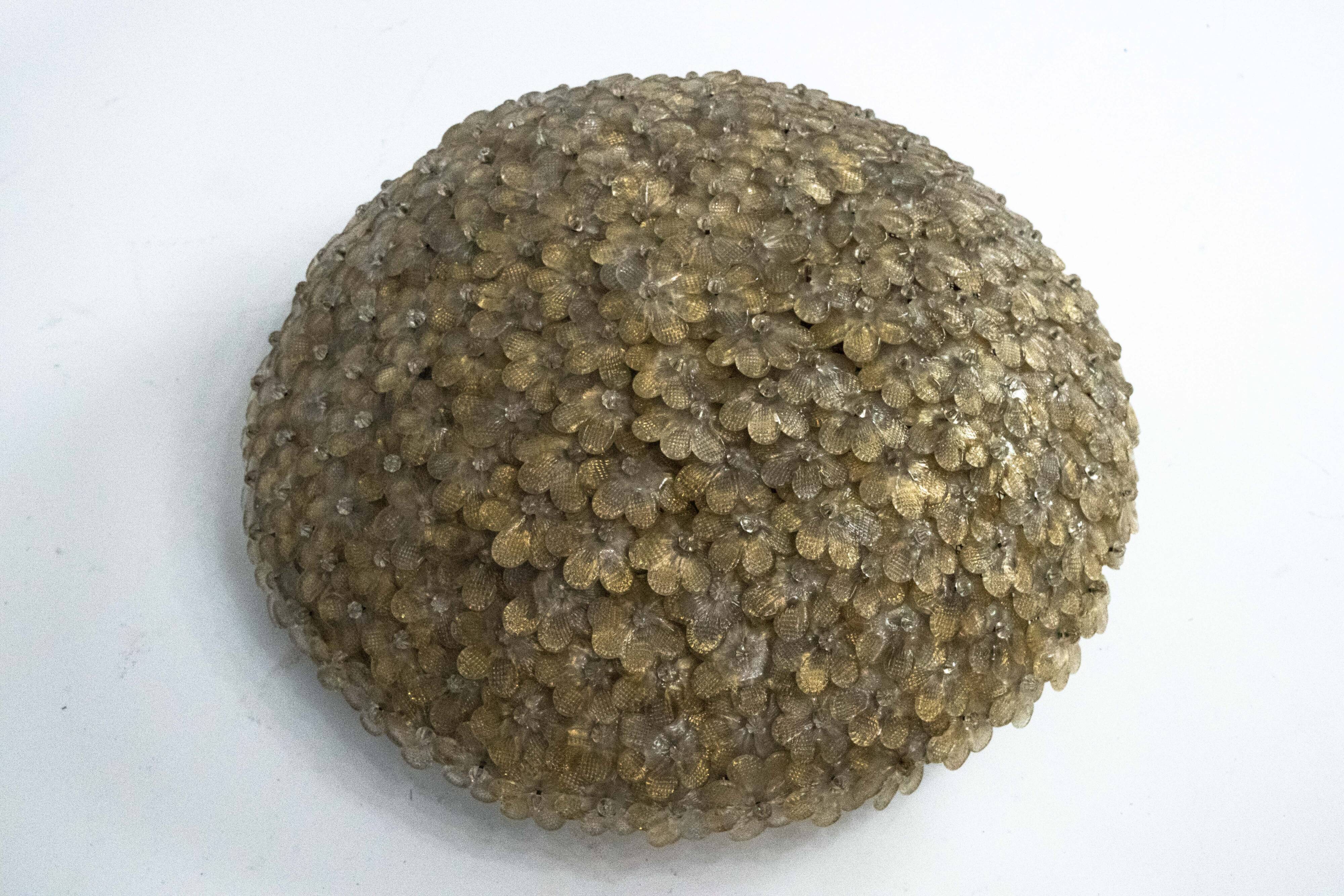 Seguso, XLarge Mid-century Gold Murano glass flowers ceiling lamp. Italy 19