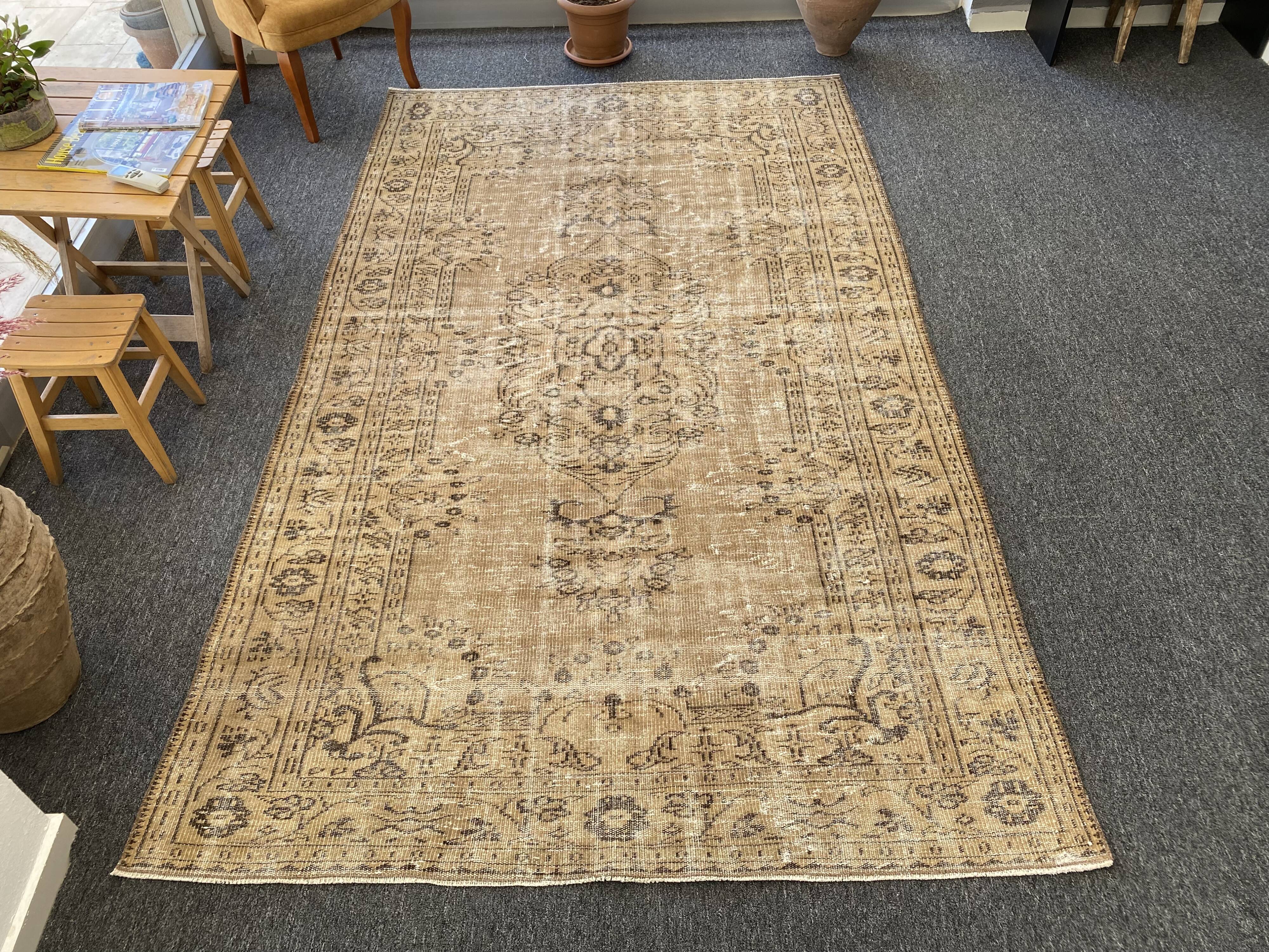 Tapis Oushak beige décor rustique, 6x10, surteint sable, pour salon, MOON.145