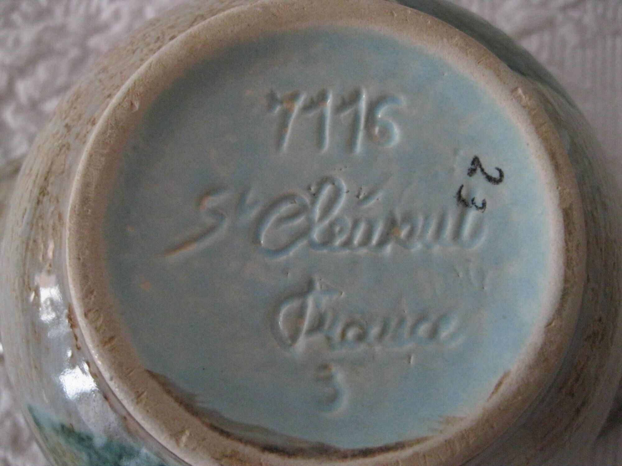 Lots of 2 bowls, St. Clement's faïencerie