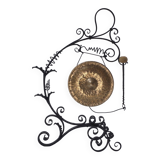 Gong antique géant Arts & Crafts, fer forgé et laiton, style Townshends, années 1890 environ, anglais