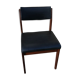 Chaise en bois et skaï