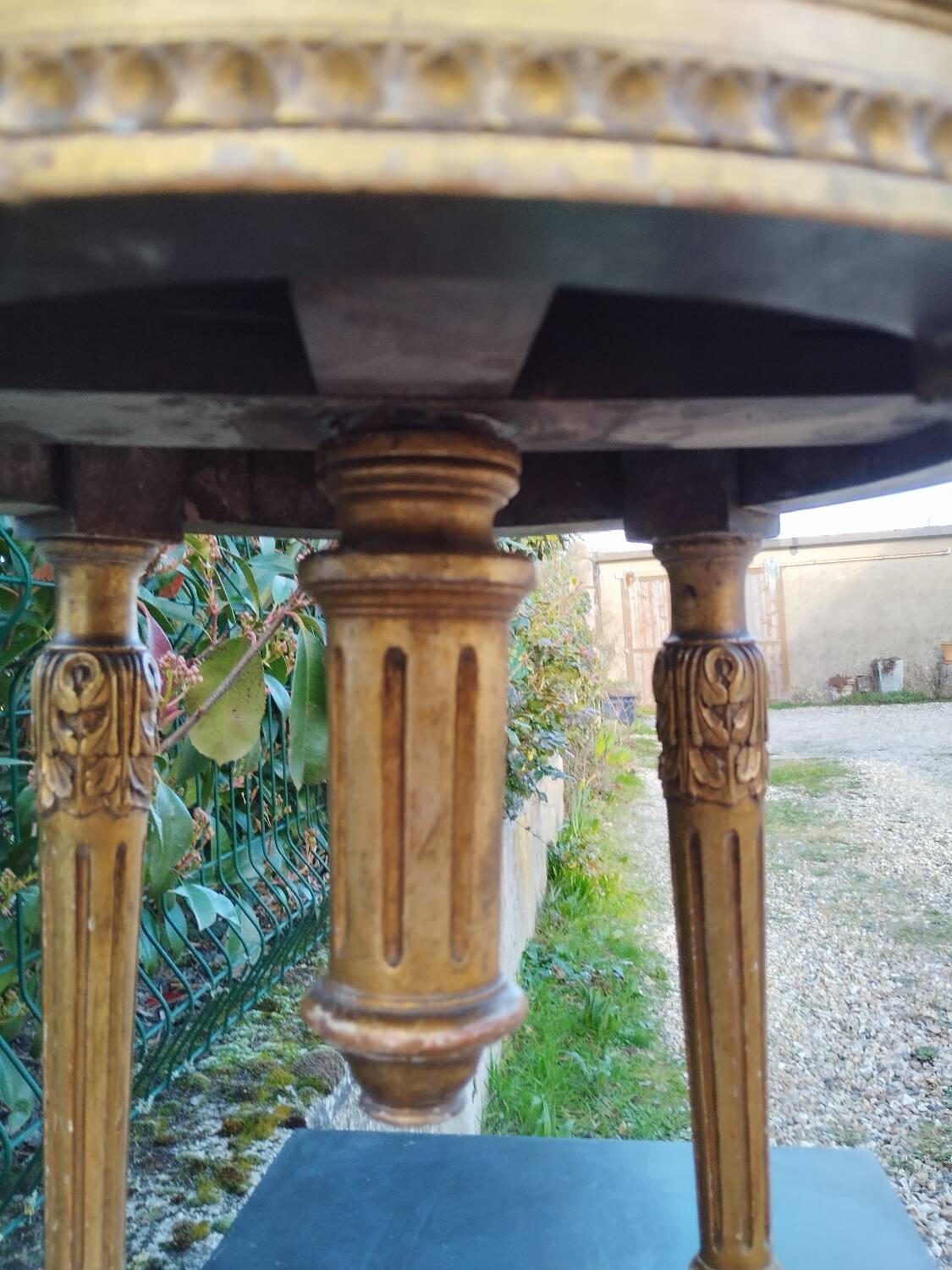 Antique piano stool in gilded wood, Louis XVI style.