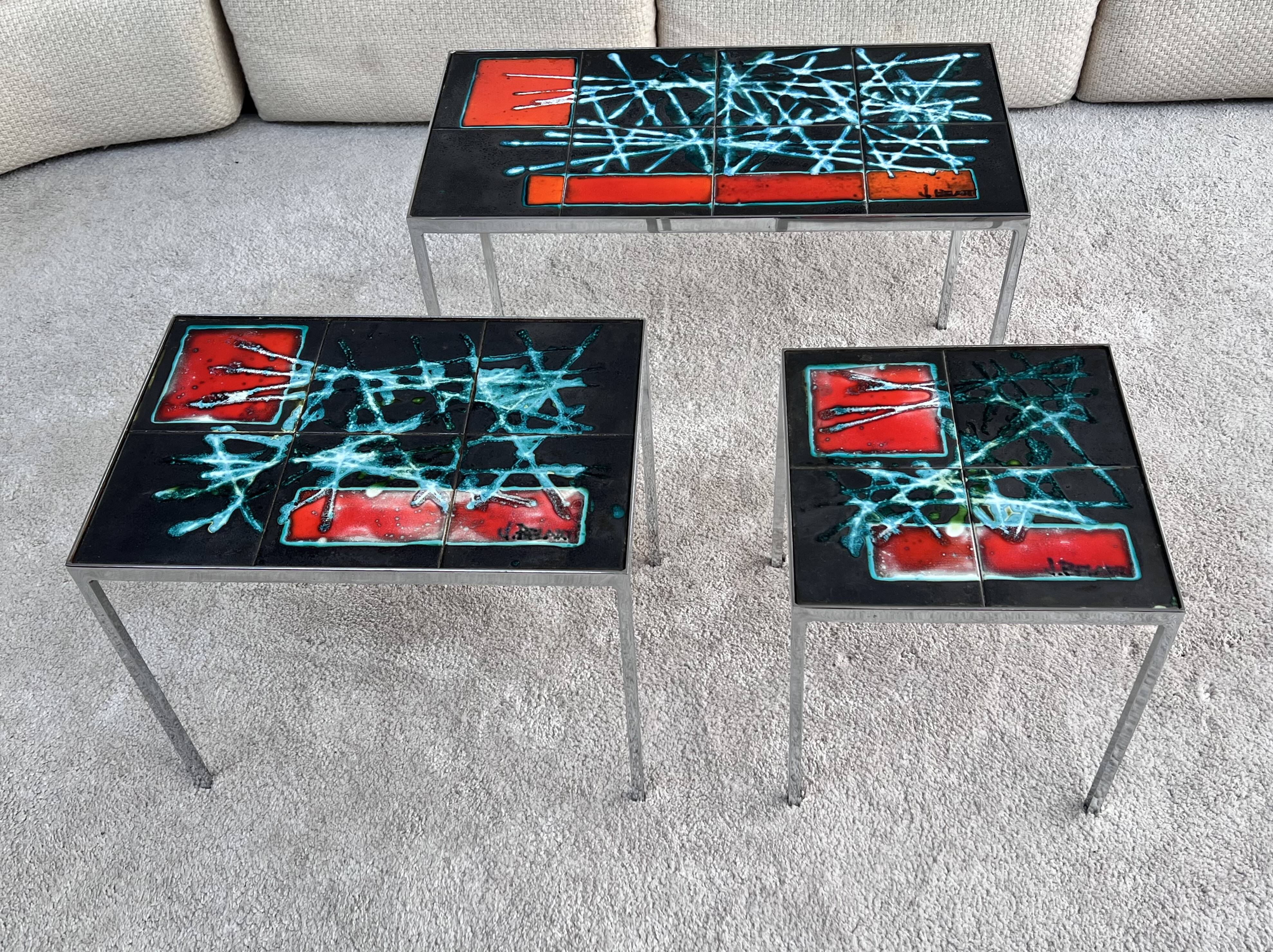 Nesting coffee tables in ceramic signed j. berlarti