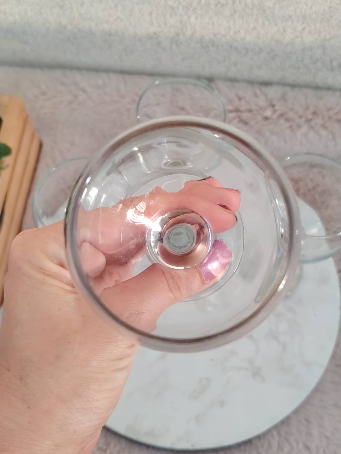 Glass on foot