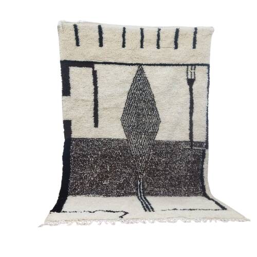 Azilal Berber rug in handmade wool 236 X 156 CM