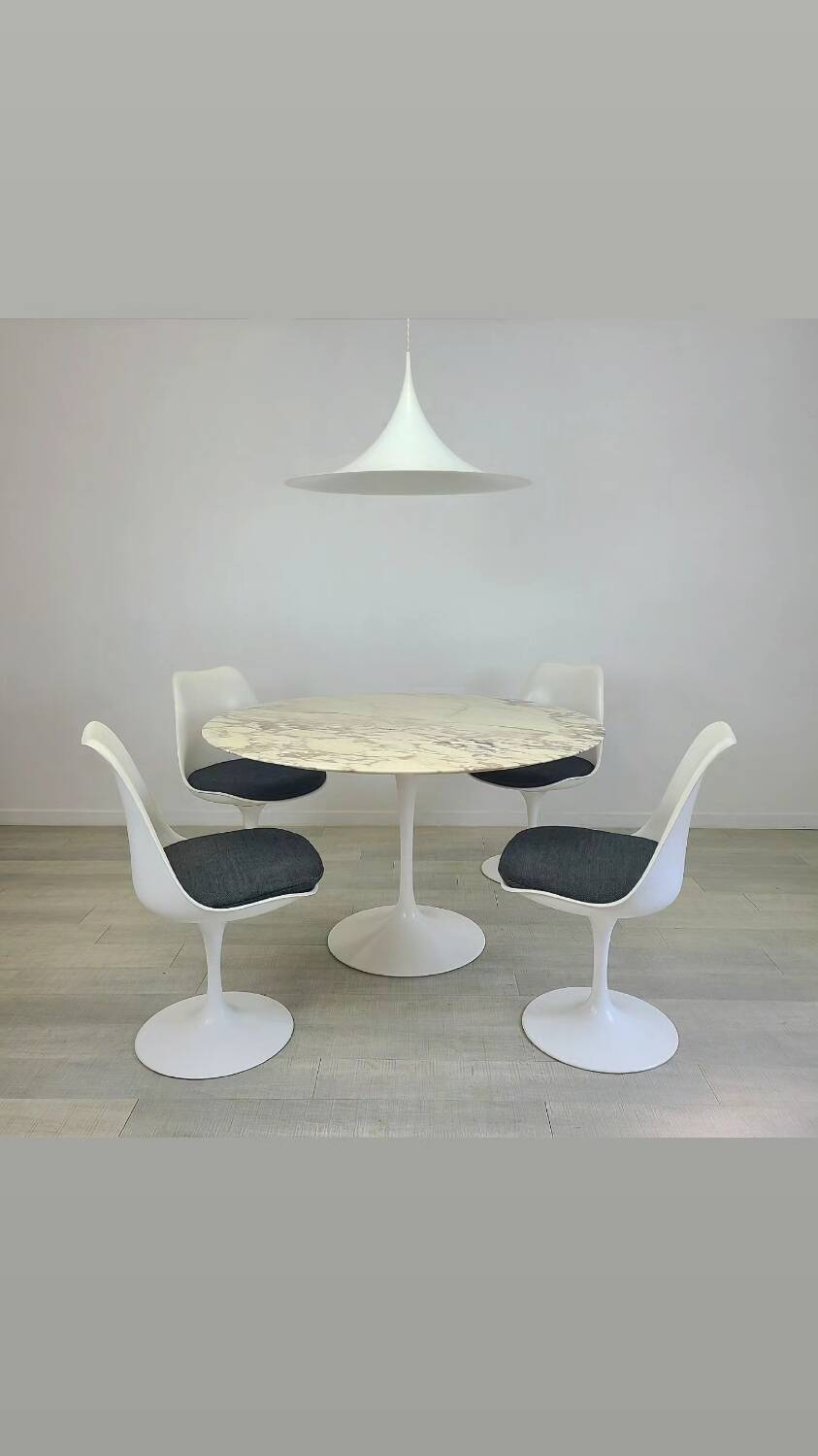 Knoll Eero Saarinen Vintage 1970s Marble Tulip Dining Table