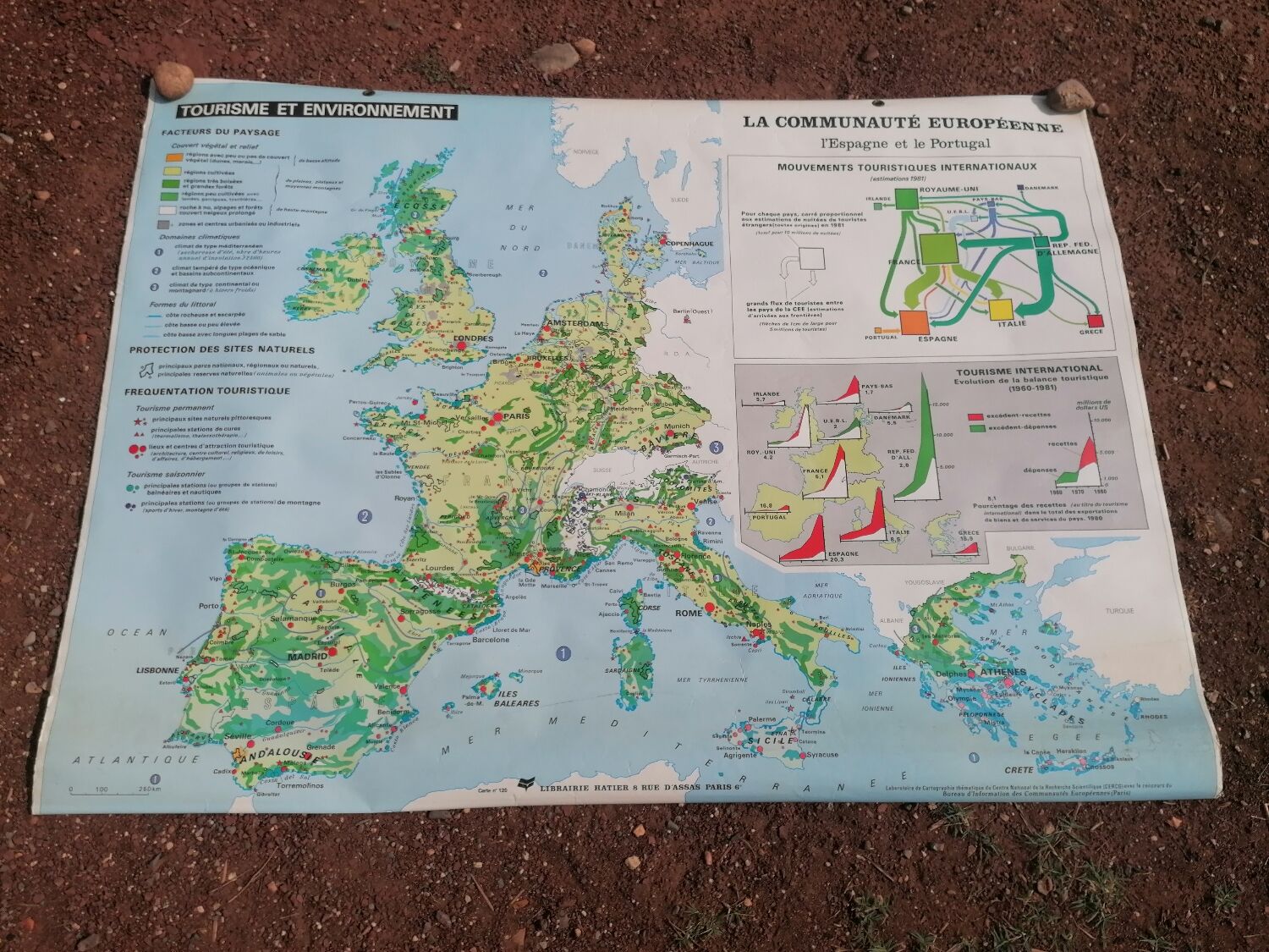 Old big map Hatier: The European community. 154 x 115 cm.