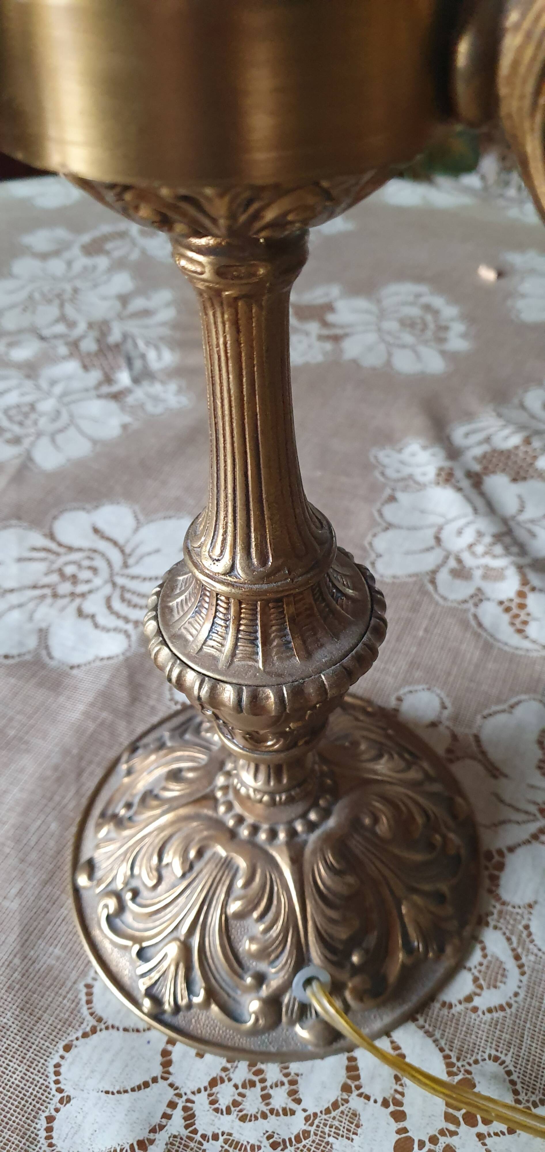 Vintage electric candelabrum with 4 lights in patinated bronze or brass.