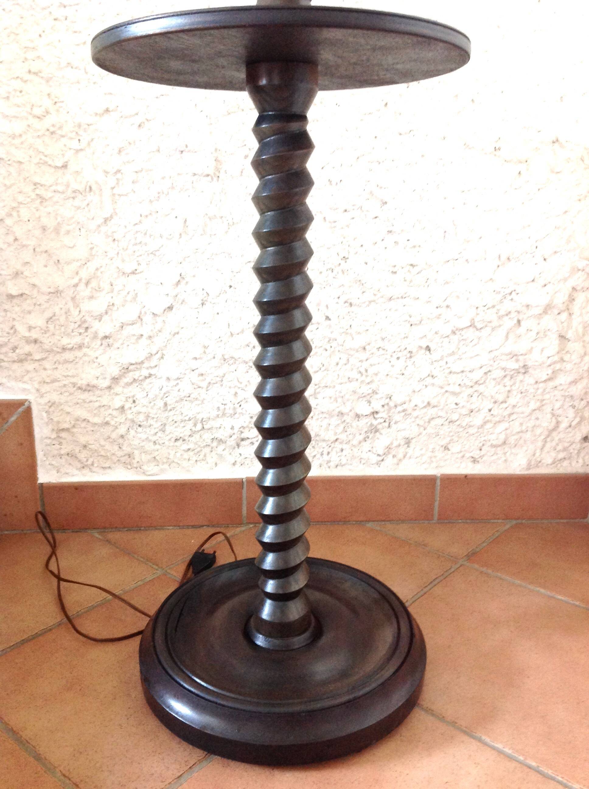 Wooden floor lamp turned in the spirit of Charles Dudouyt / art deco style