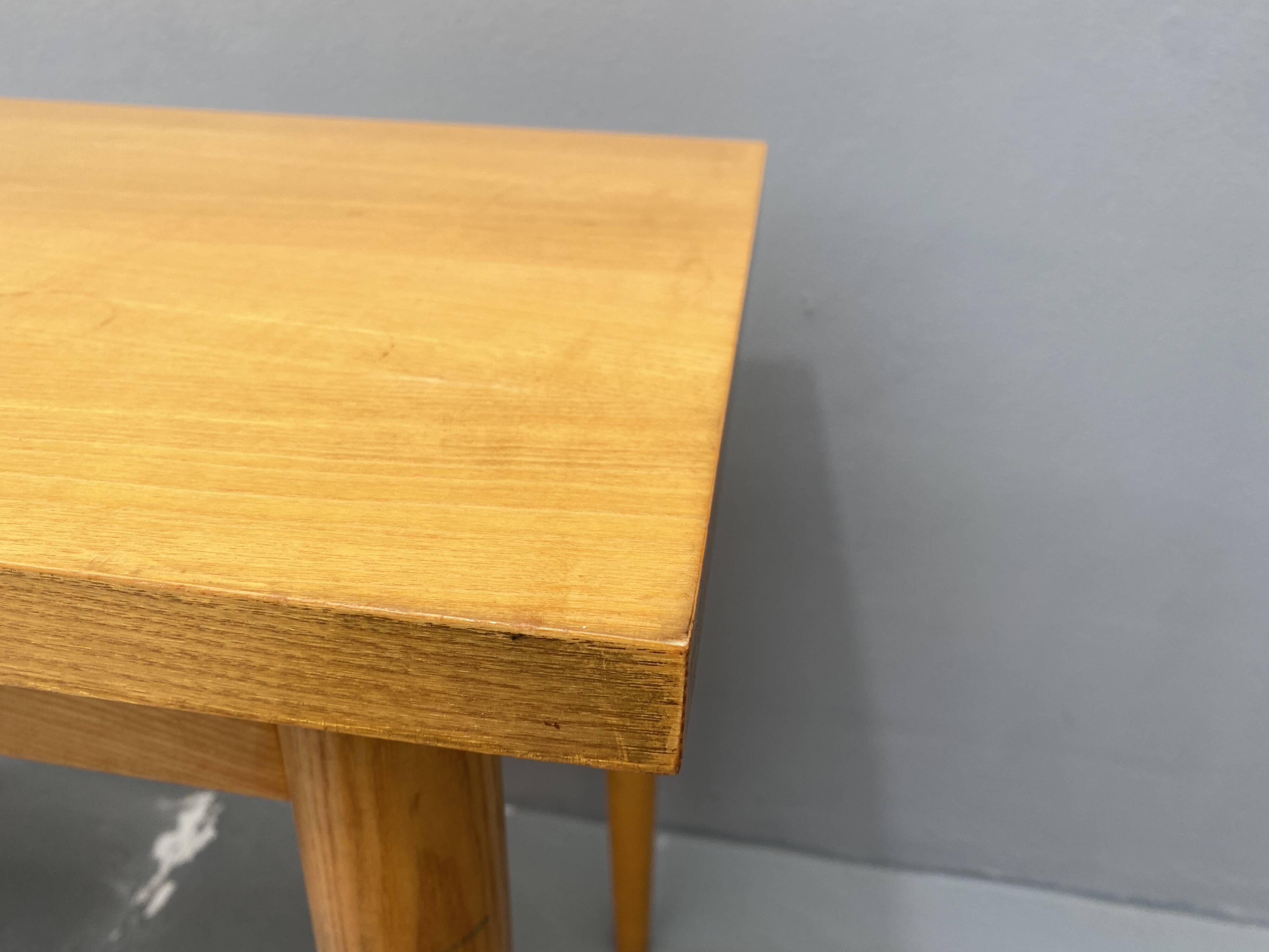 Bureau en hêtre, Tchécoslovaquie 1970