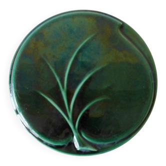 Green ceramic trivet in the shape of a leaf - Vintage 1960