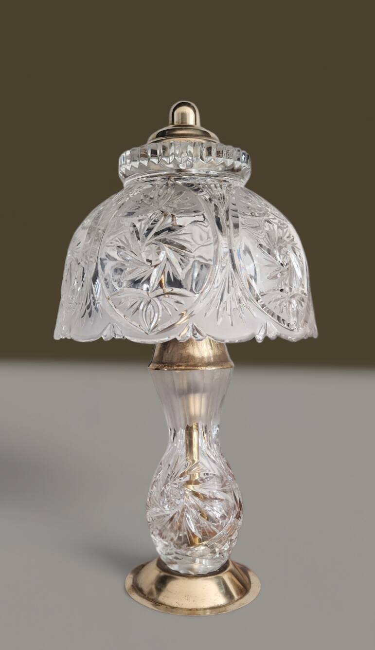 Paire de lampes cristal taillé et laiton- Production européenne 1950