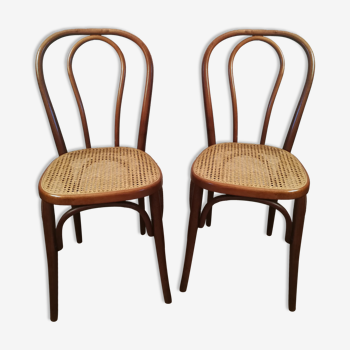 Deux chaises bistrot