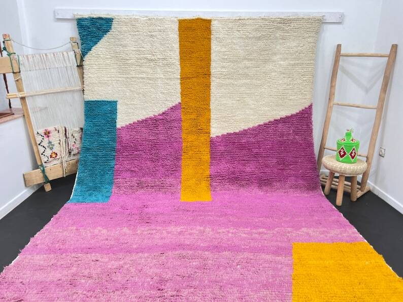 Traditional hand-woven Beni Ouraine rug, size 200 x 300 cm