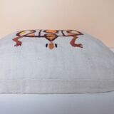 Coussin brodé vintage