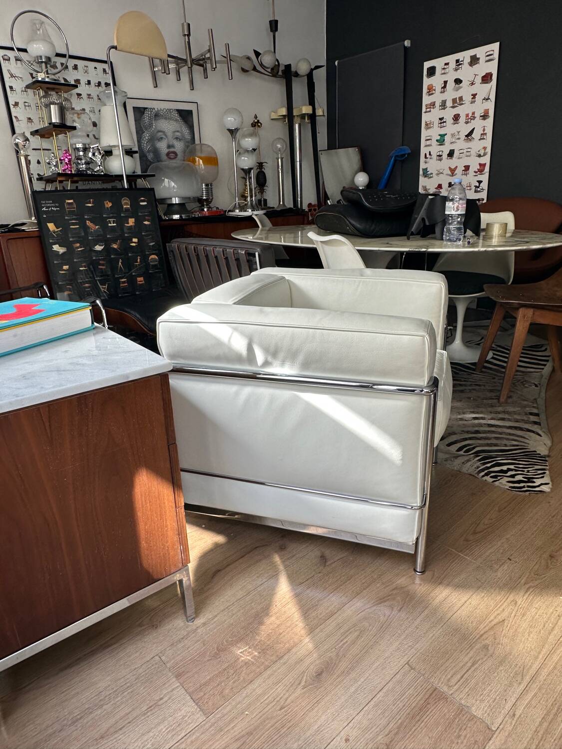 LC2 Le Corbusier armchair, Cassina edition