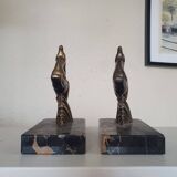 Bookend in regule