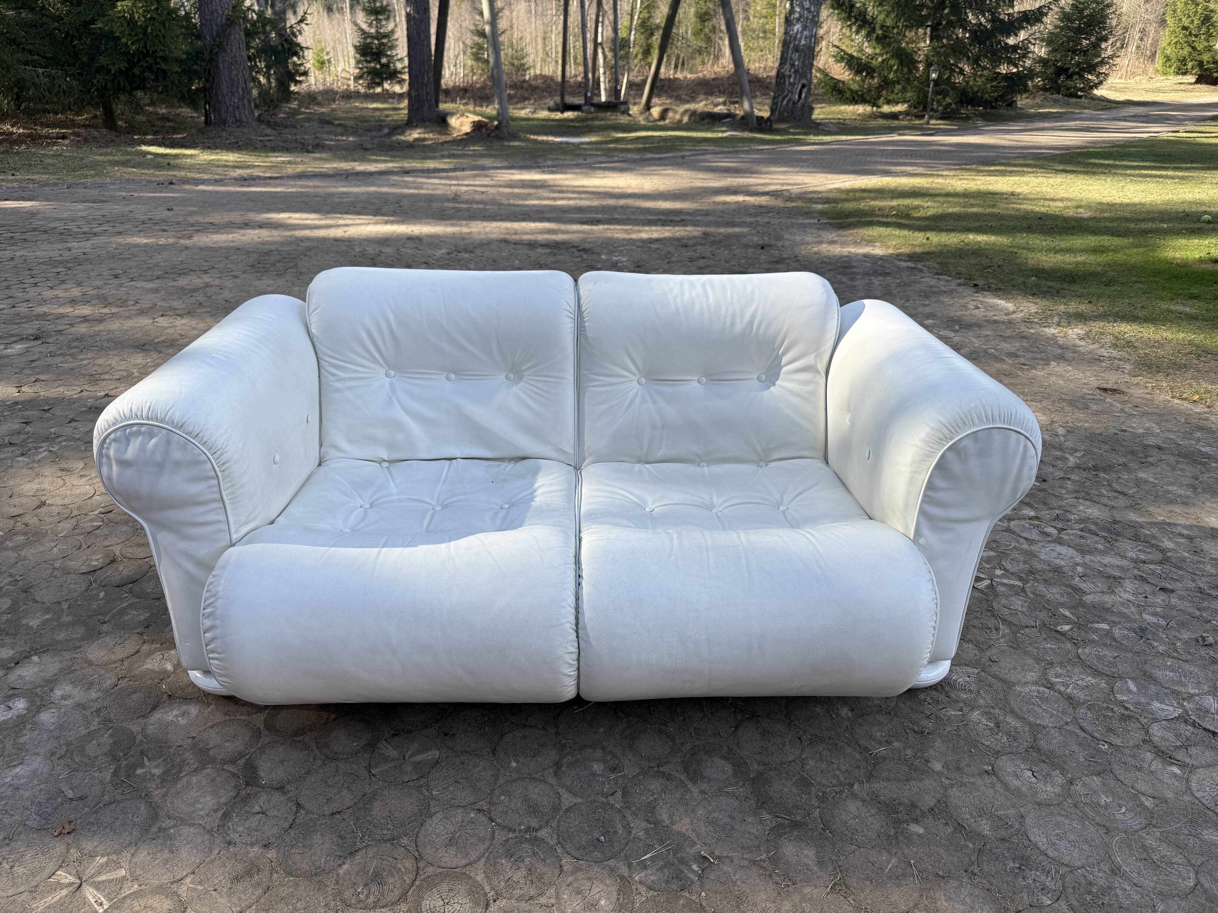Fur Comodus — 2-Seater Leather Sofa — Germany — Sculptural Vintage Lounge