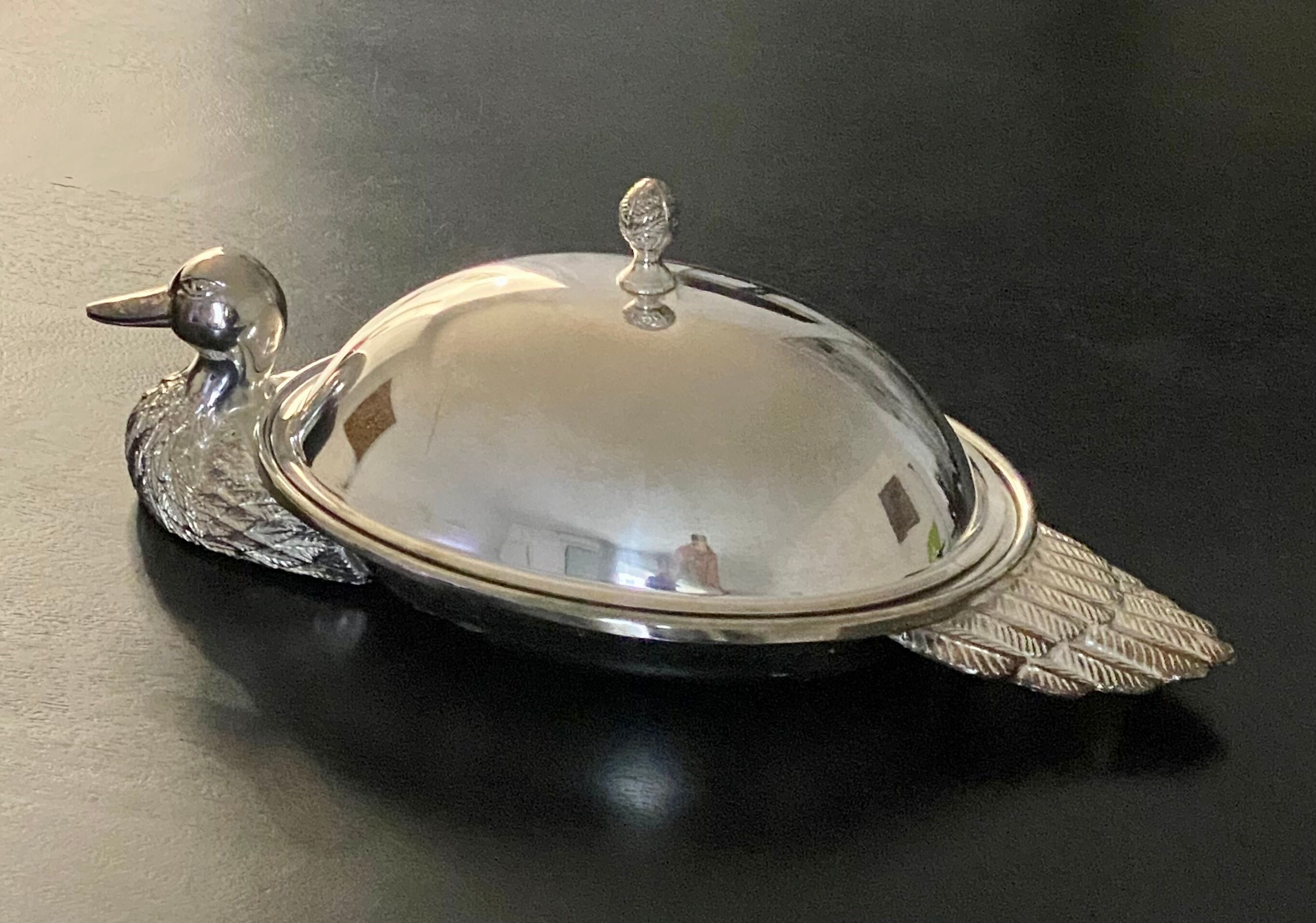 Foie gras dish with duck-shaped bell and double bottom
