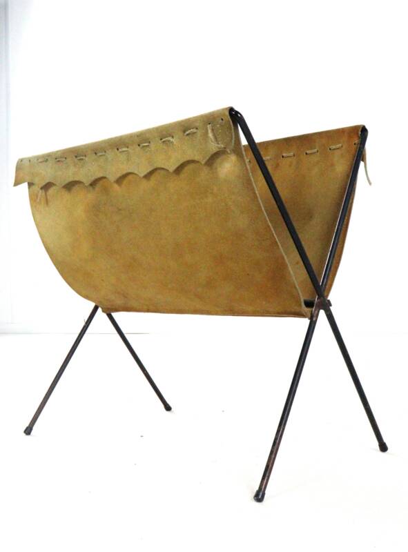 Nubuck magazine rack