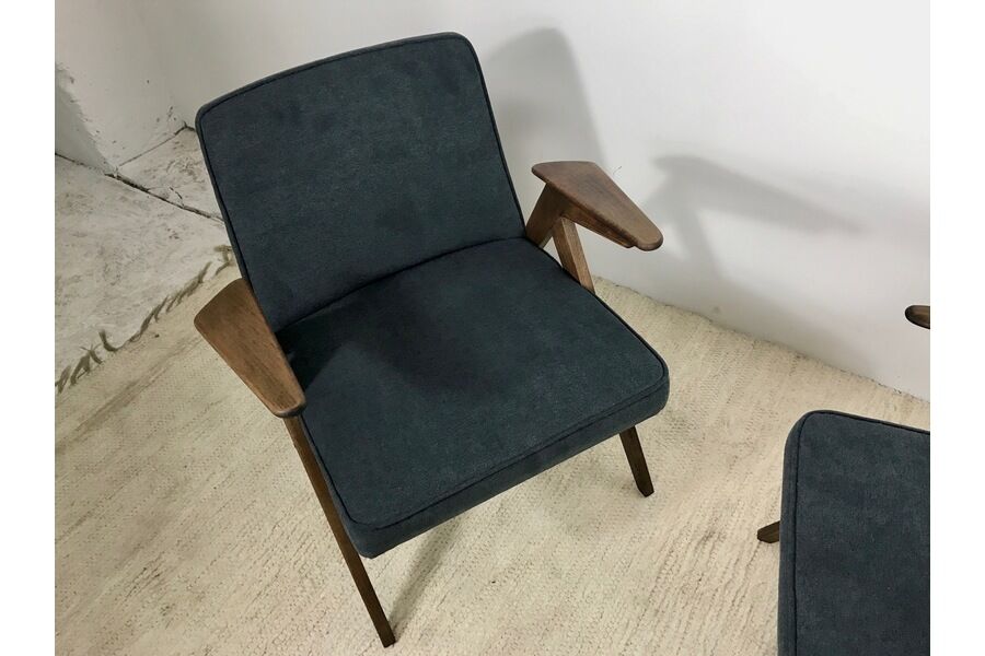 Pair of chairs bunny type 300 177, by J. Chierowski, 1960