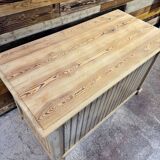 Shop counter in sandblasted pitch pine - Circa 1940