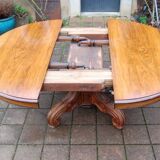 Extensible Napoleon III table in walnut, late 19th century.