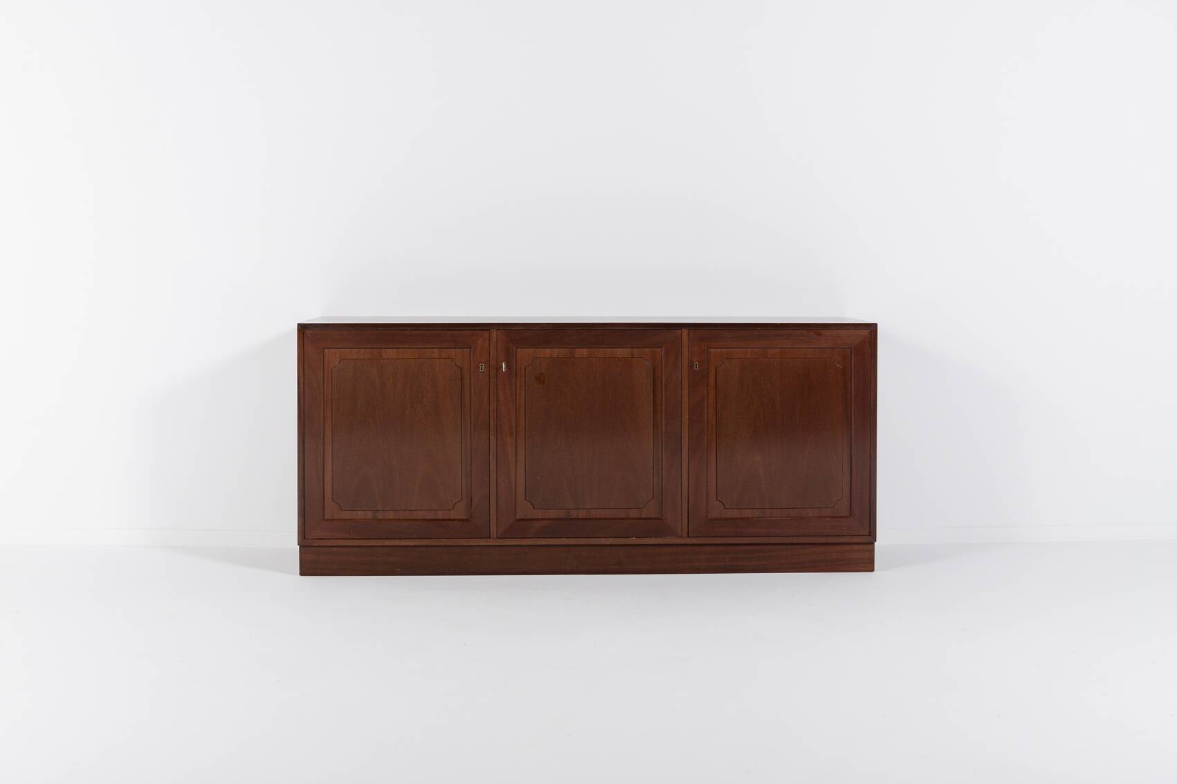 Buffet danois en acajou de style moderne du milieu du siècle, années 1960