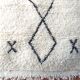 Brown and white Berber Béni Ouarain rug with diamonds in wool