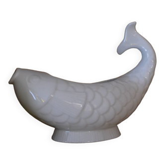 Fish gravy boat