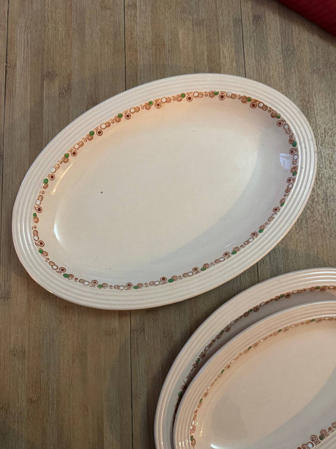 Trio de plats ovales Longwy – modèle Betty.