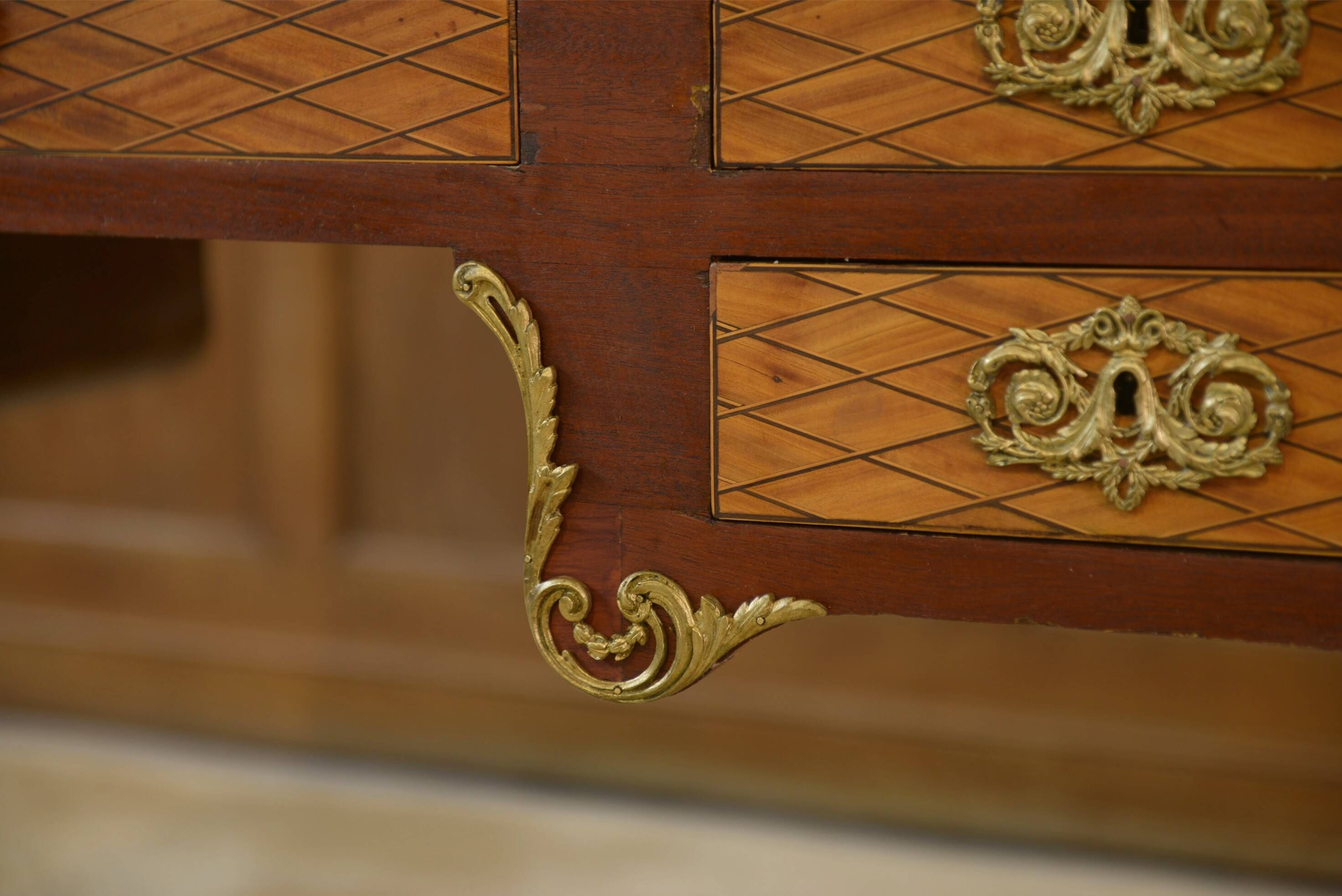Louis XVI style cylinder desk in marquetry from the Napoleonic III period.