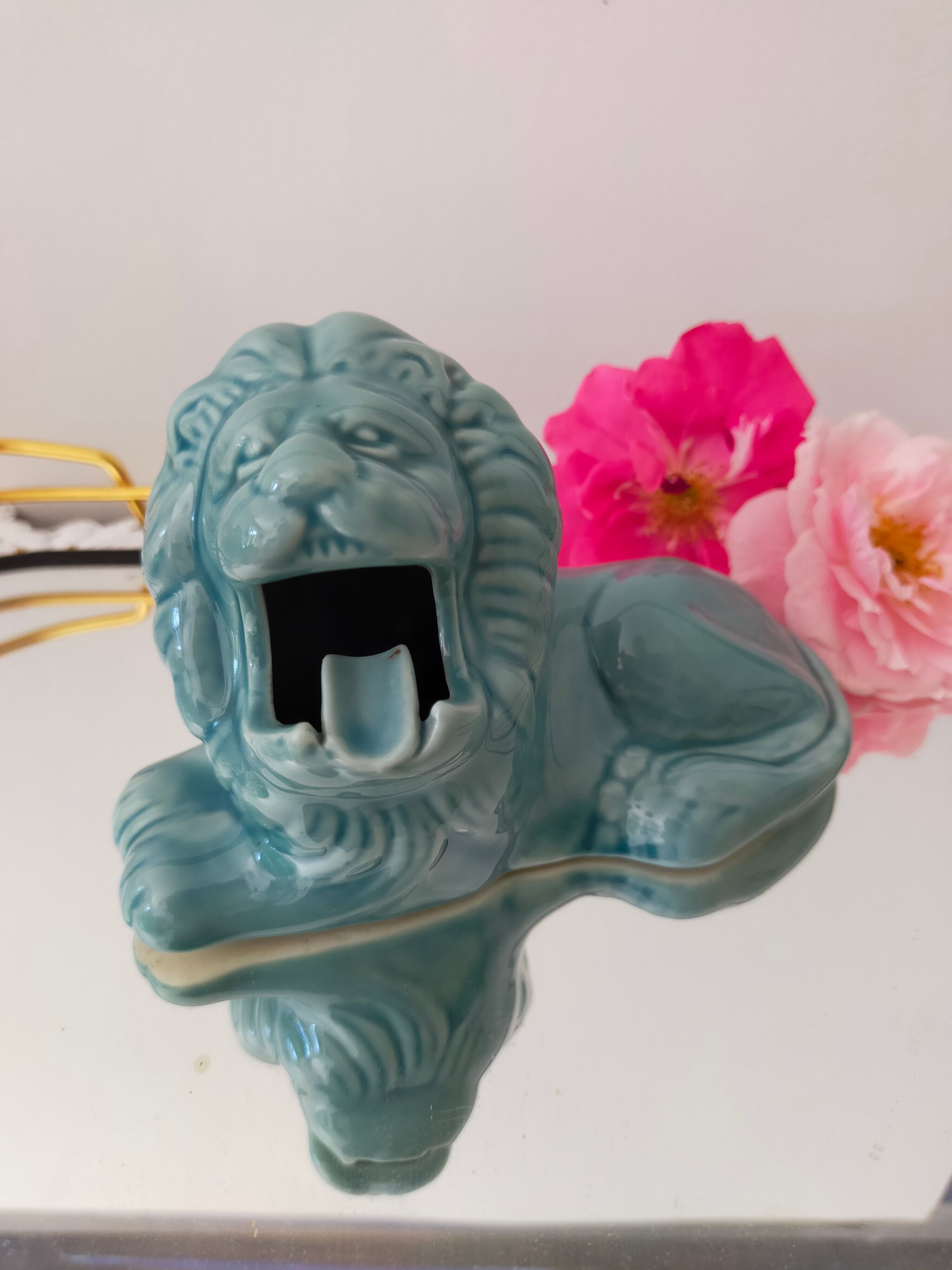 Ashtray vintage ceramic zoomorphic "lion" glaze light blue vintage of the 50s