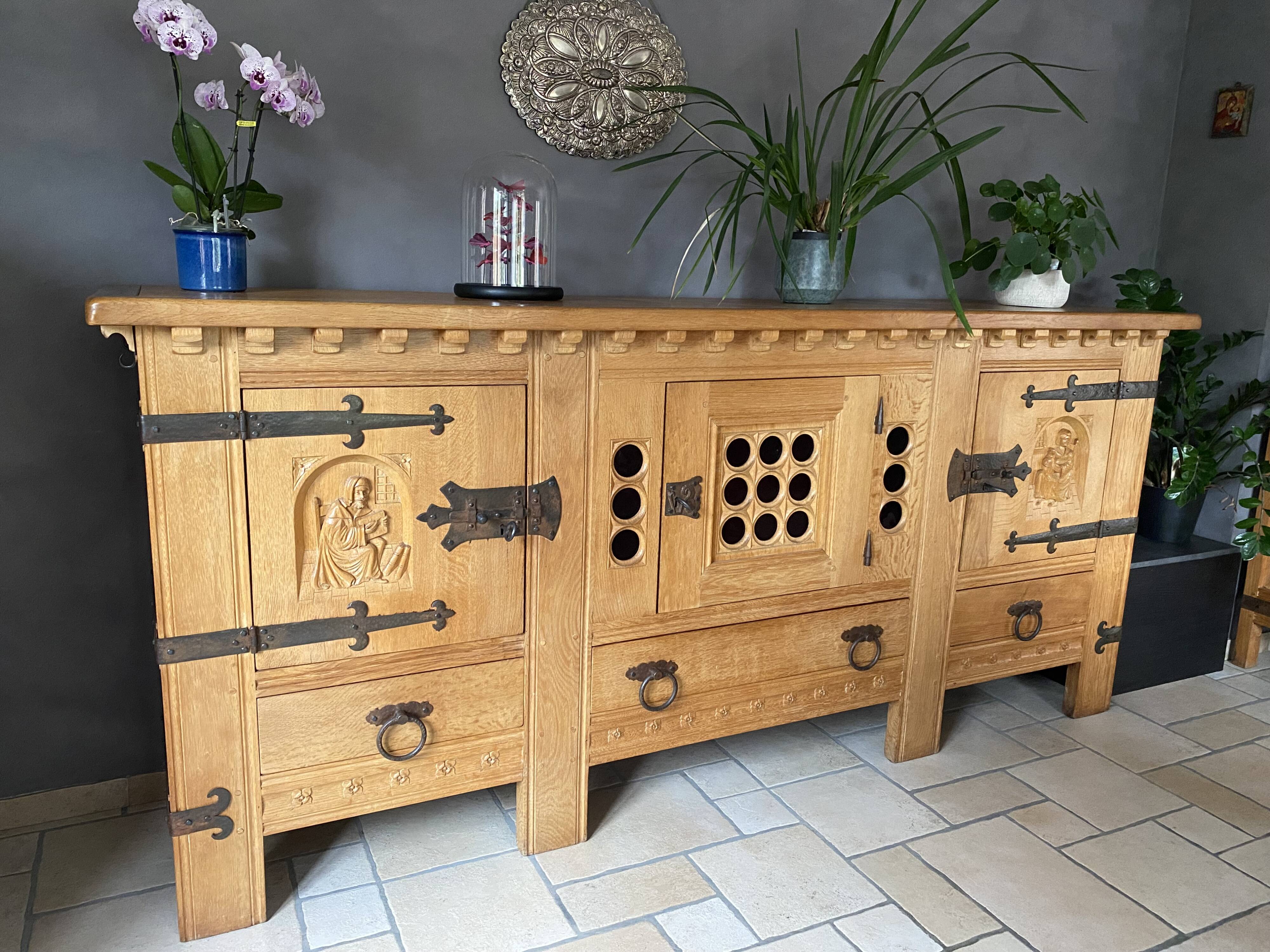 Buffet en chêne massif