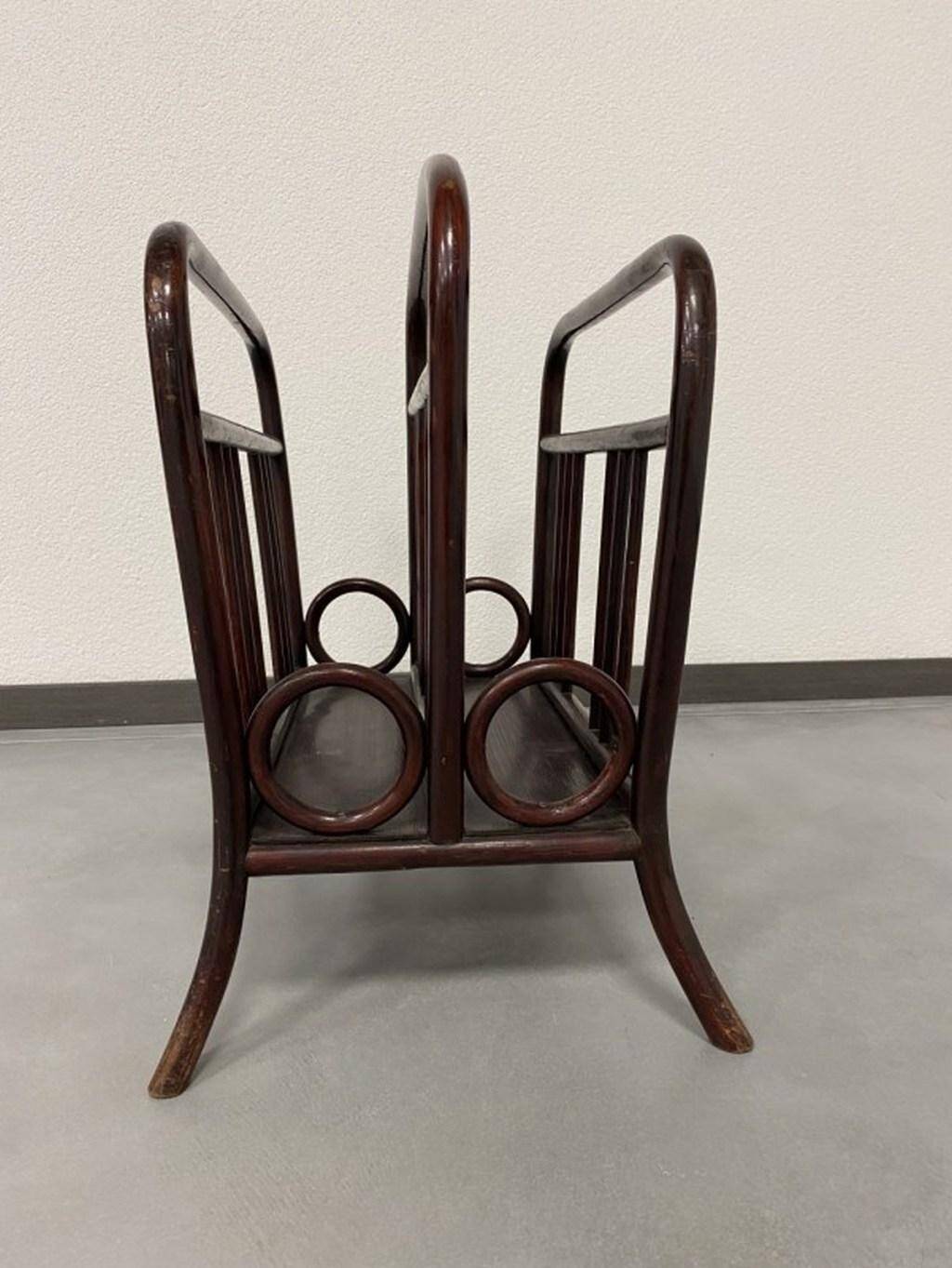 Magazine rack no. 33 by Thonet