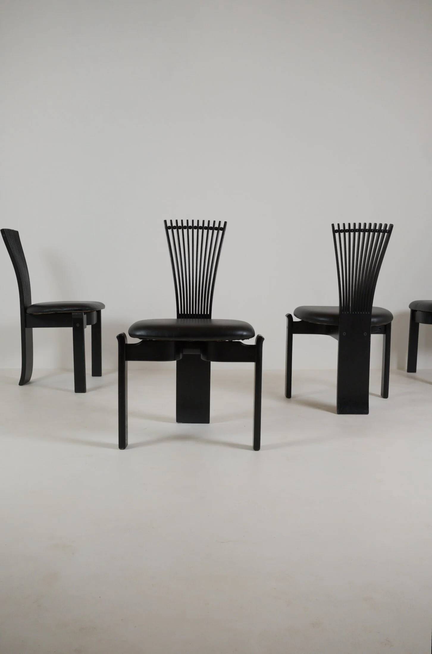 Set of 4 dining chairs "Totem" by Torstein Nilsen