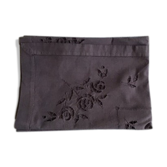 Embroidered tablecloth, mauve, 65x67