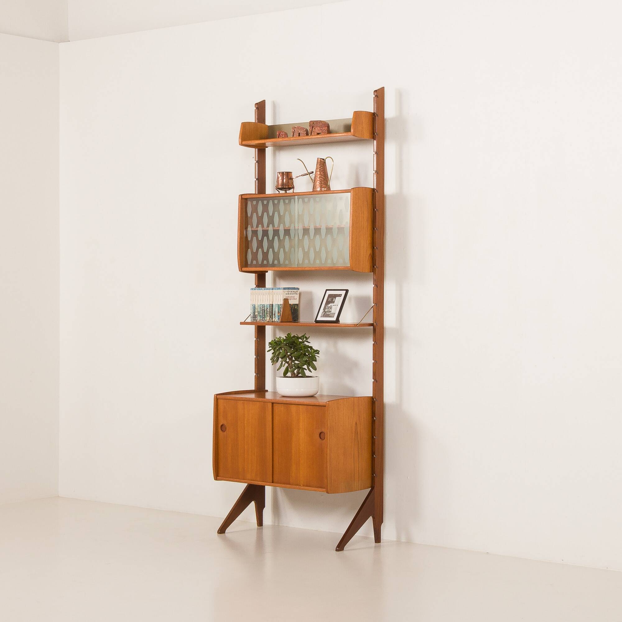 Scandinavian free standing wall unit model Ergo by John Texmon, Norway, 196
