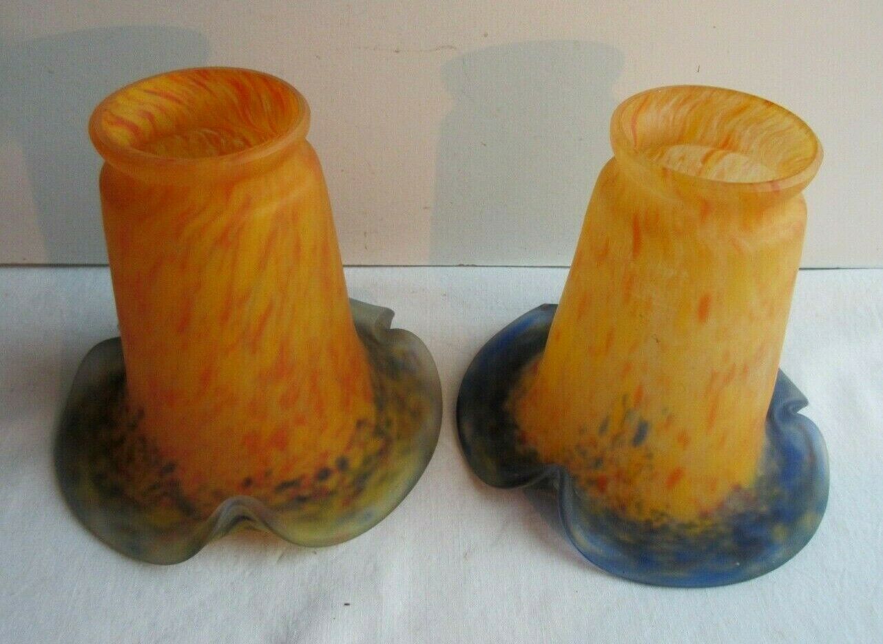 Art deco tulip in speckled glass paste, blue base, signed muller frères lunéville
