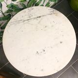 Table bistrot en marbre blanc et fonte