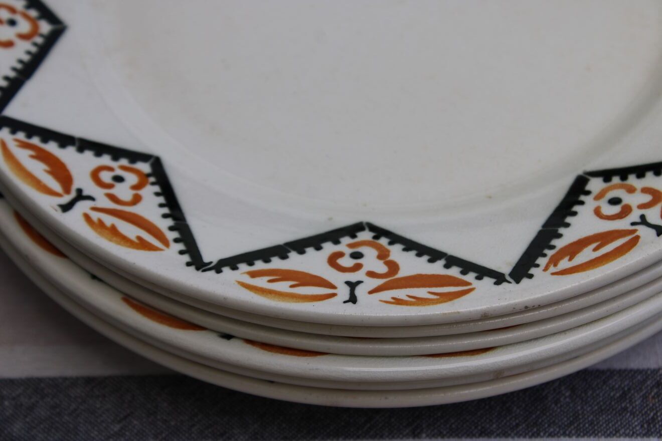 Set of 6 flat plates