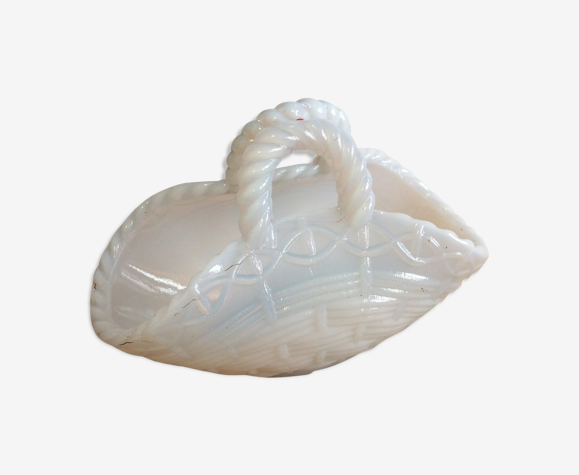 Vide poche petit panier en opaline Vallérysthal