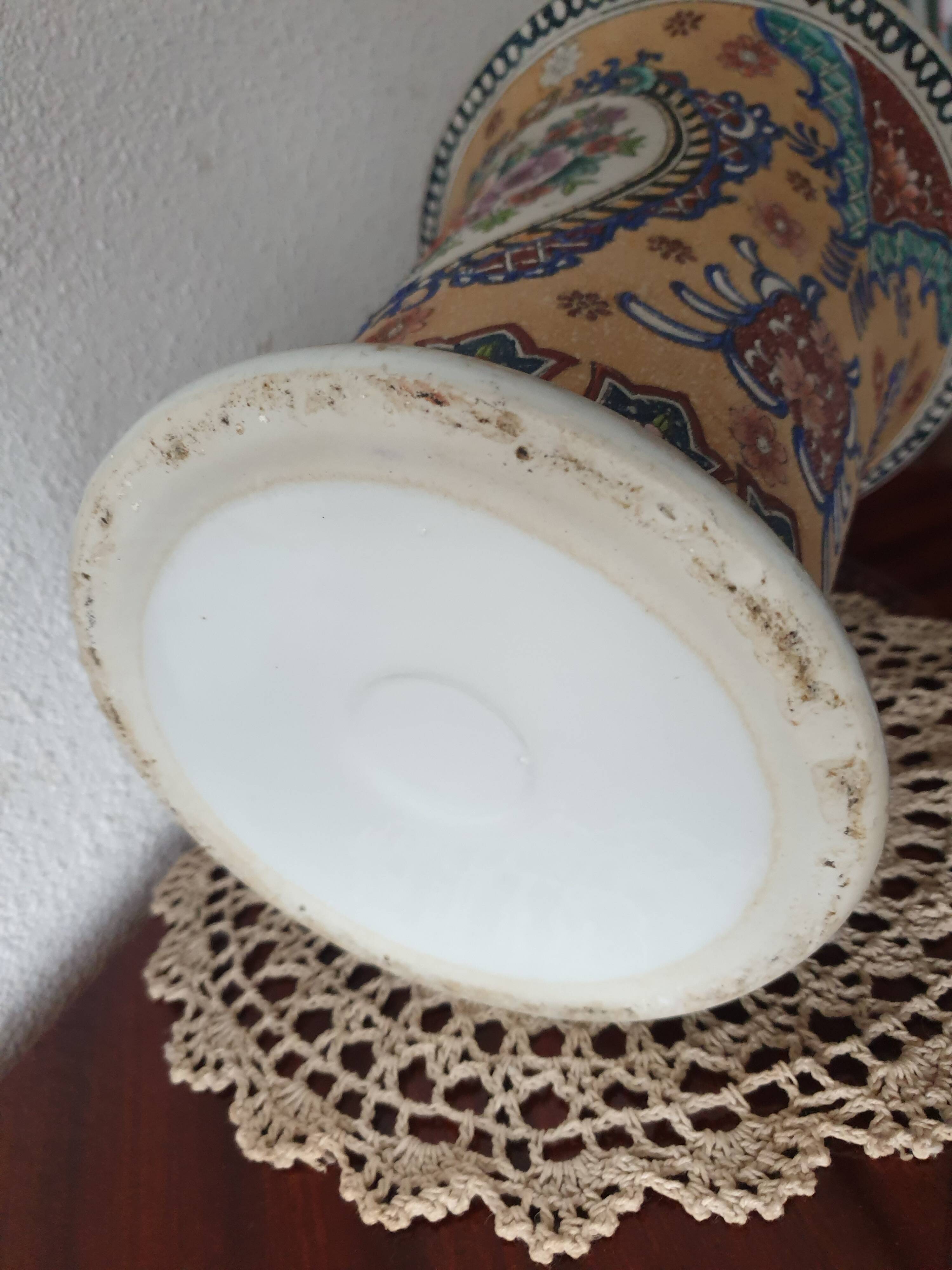 Vase flower pattern sandblasted paint